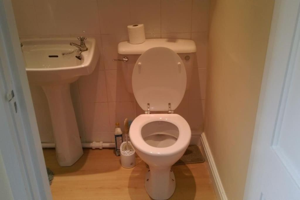 Spacious Cosy Apartment ランディドノー エクステリア 写真