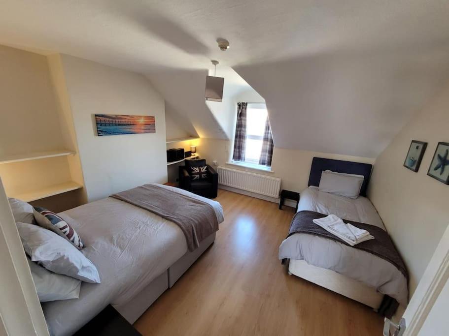 Spacious Cosy Apartment ランディドノー エクステリア 写真